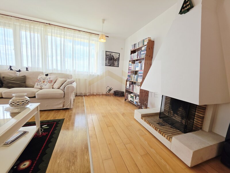 Corbeanca, penthouse 148 mp, cu terase 75 mp si semineu